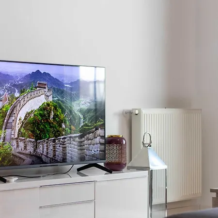 Apartament Joy Fructus 30 *